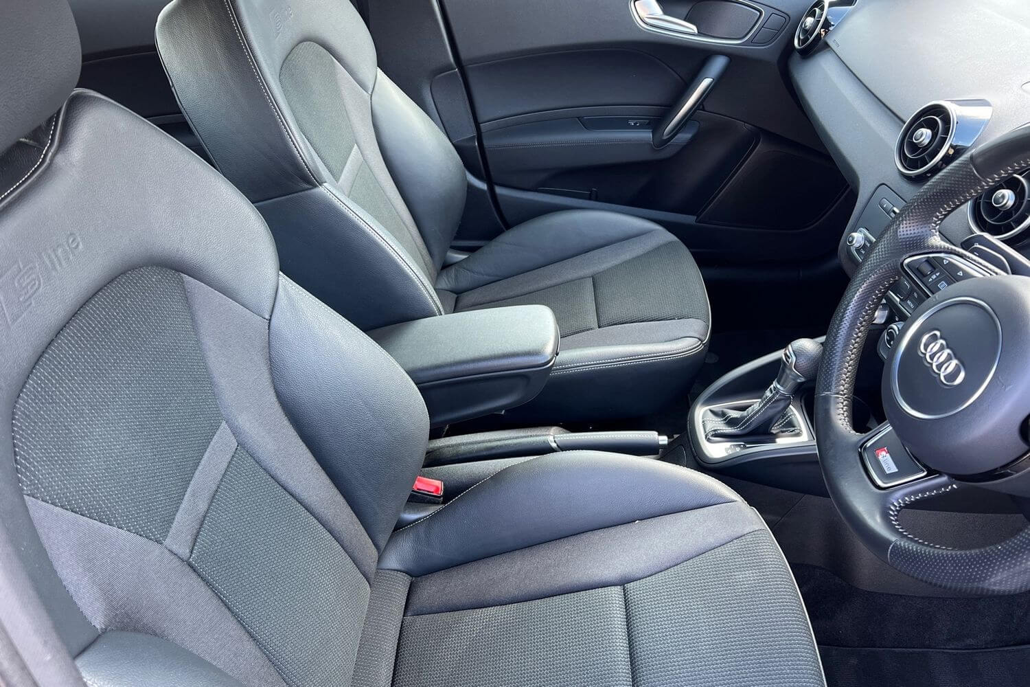 Audi A1 thumbnail image number 34