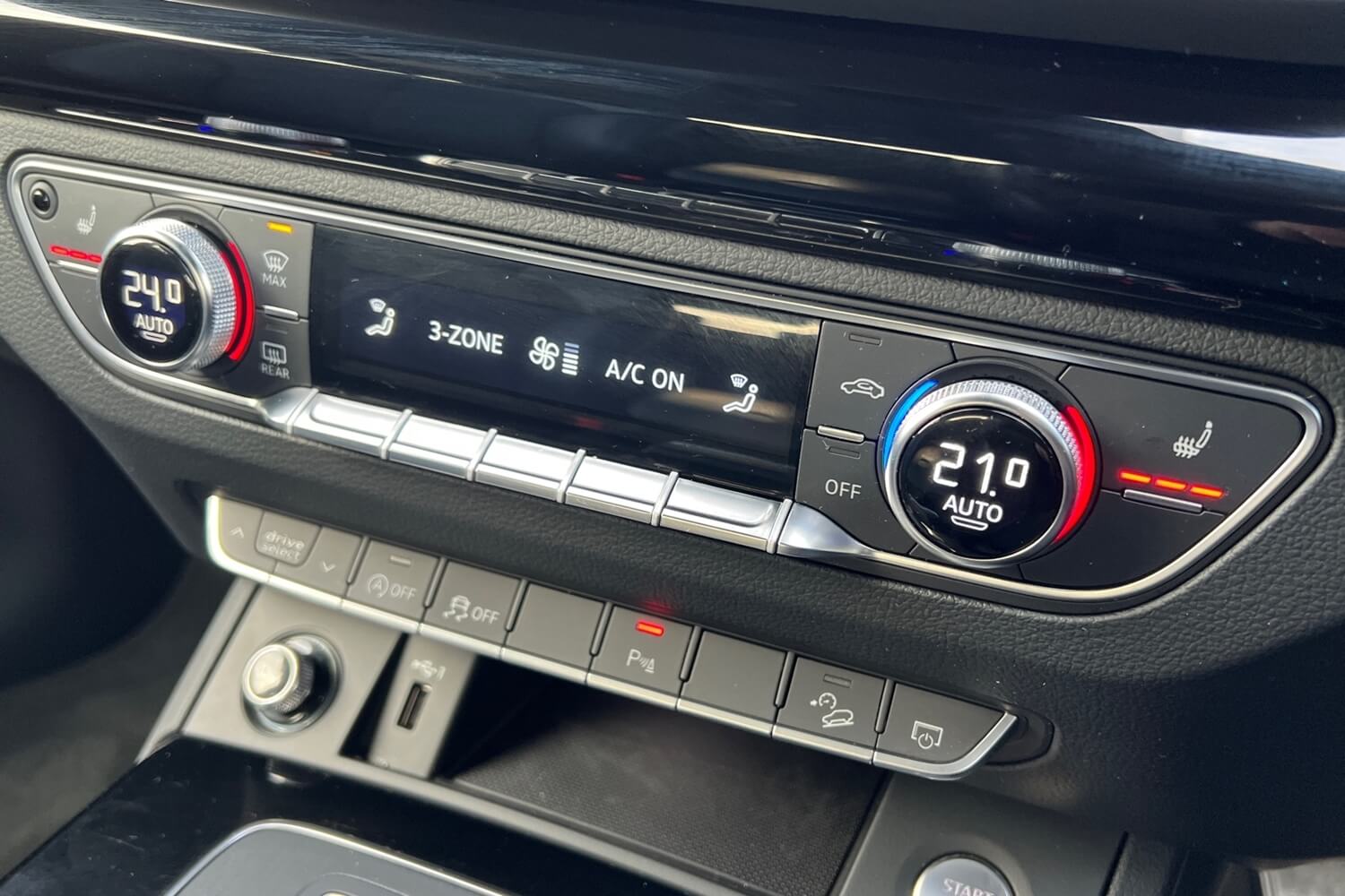 Audi Q5 thumbnail image number 16