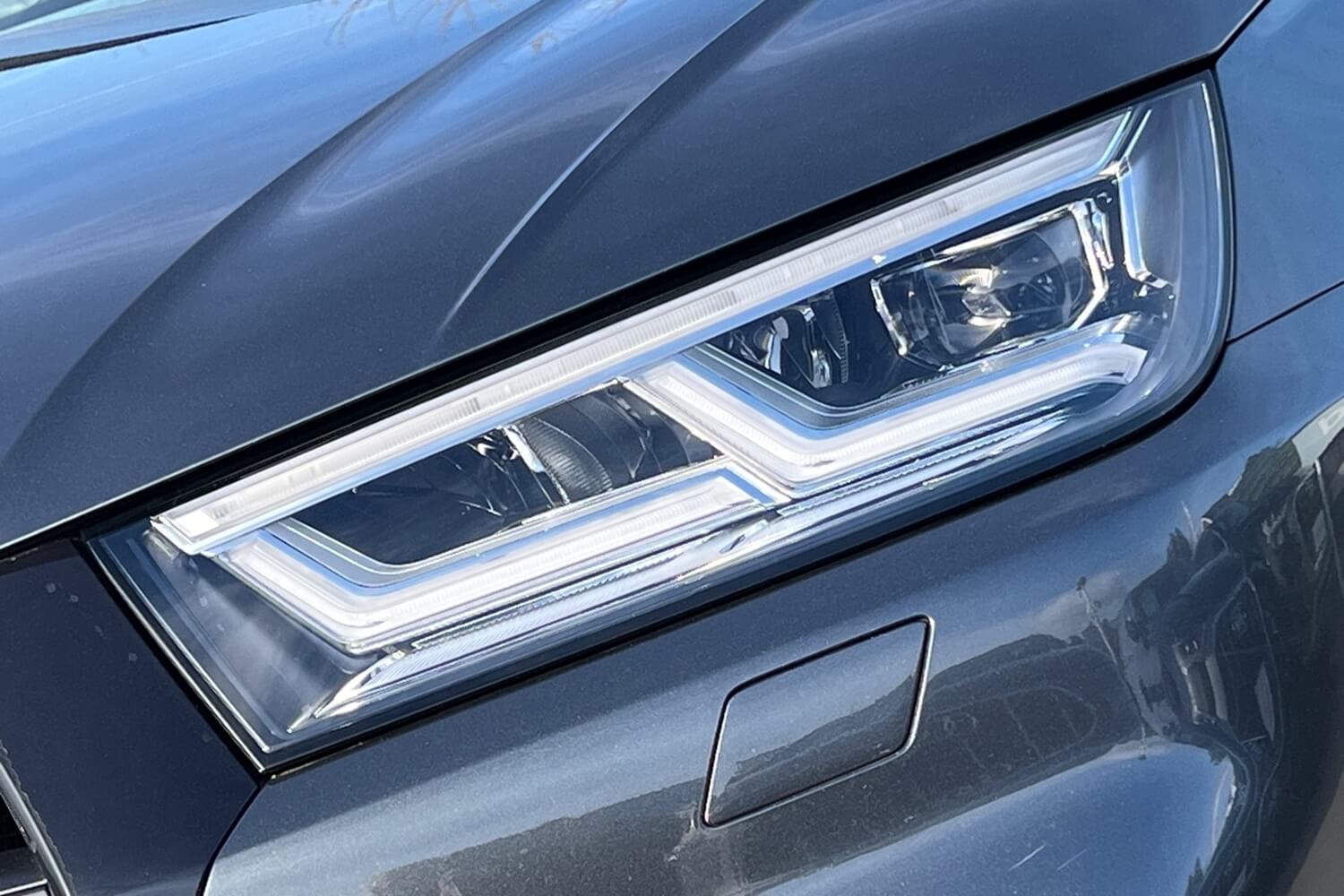 Audi Q5 thumbnail image number 2