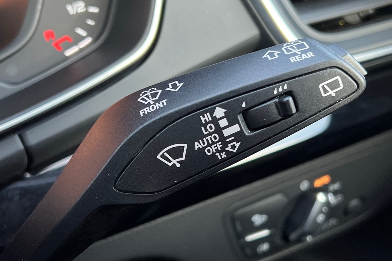 Audi Q5 thumbnail image number 30