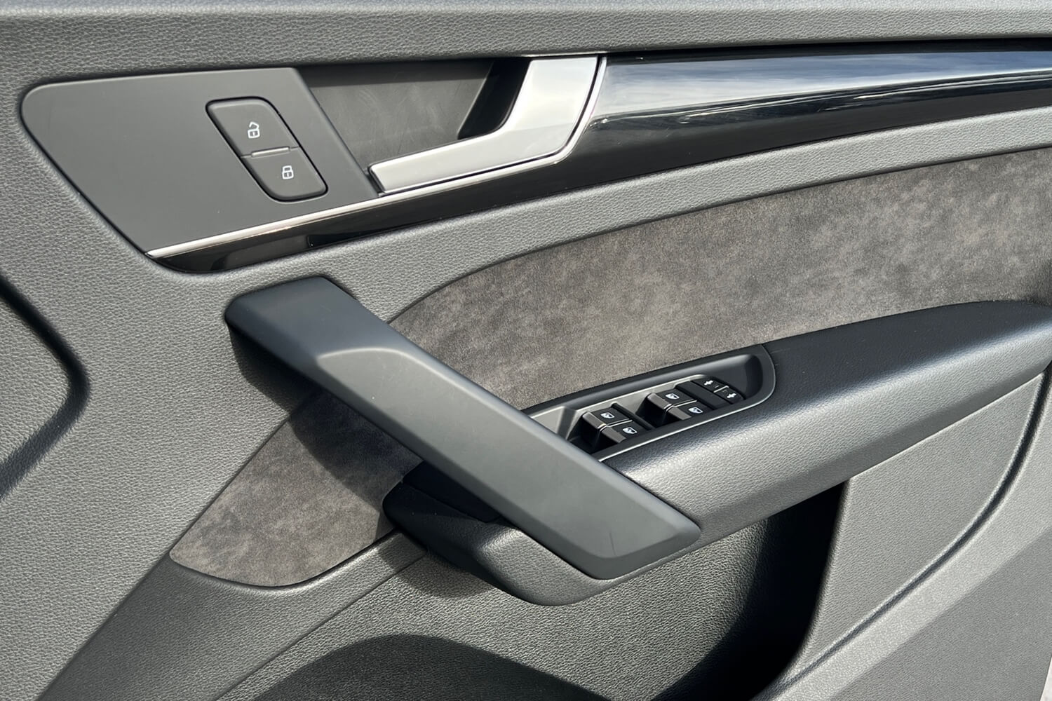 Audi Q5 thumbnail image number 31