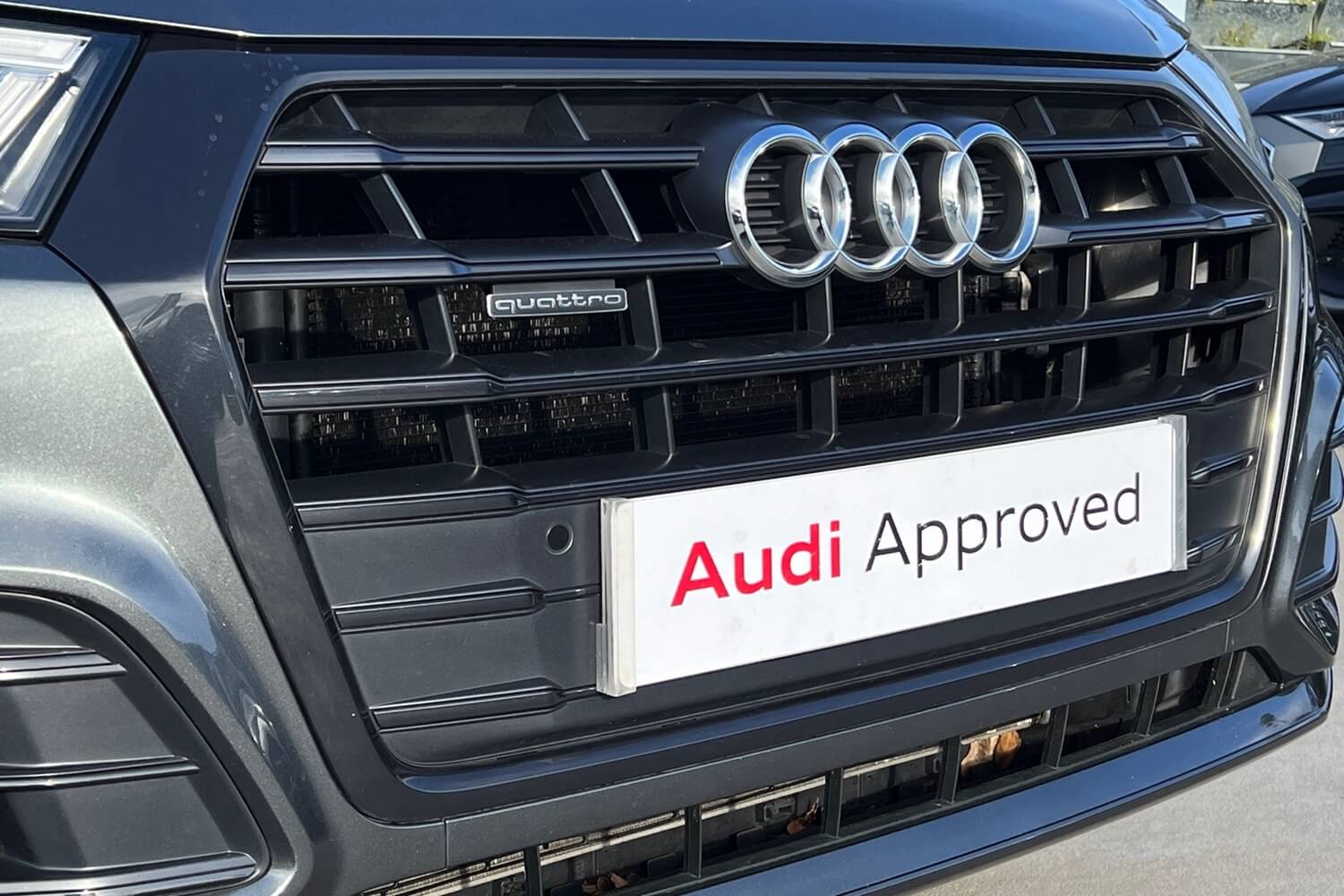 Audi Q5 thumbnail image number 36