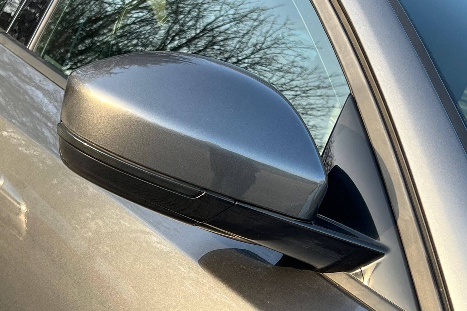 Jaguar E-PACE thumbnail image number 3