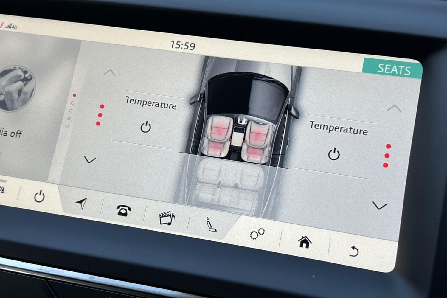 Jaguar E-PACE thumbnail image number 30