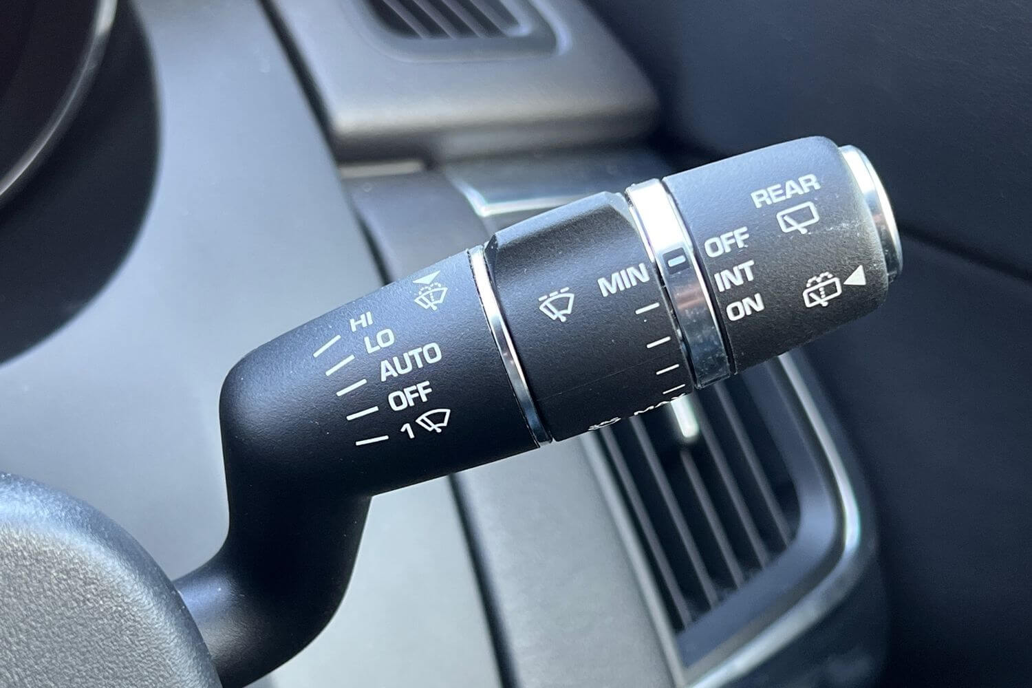 Jaguar E-PACE thumbnail image number 31