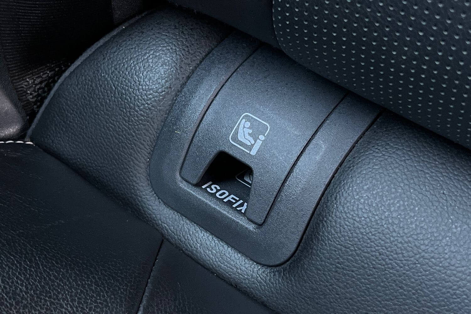 Jaguar E-PACE thumbnail image number 35