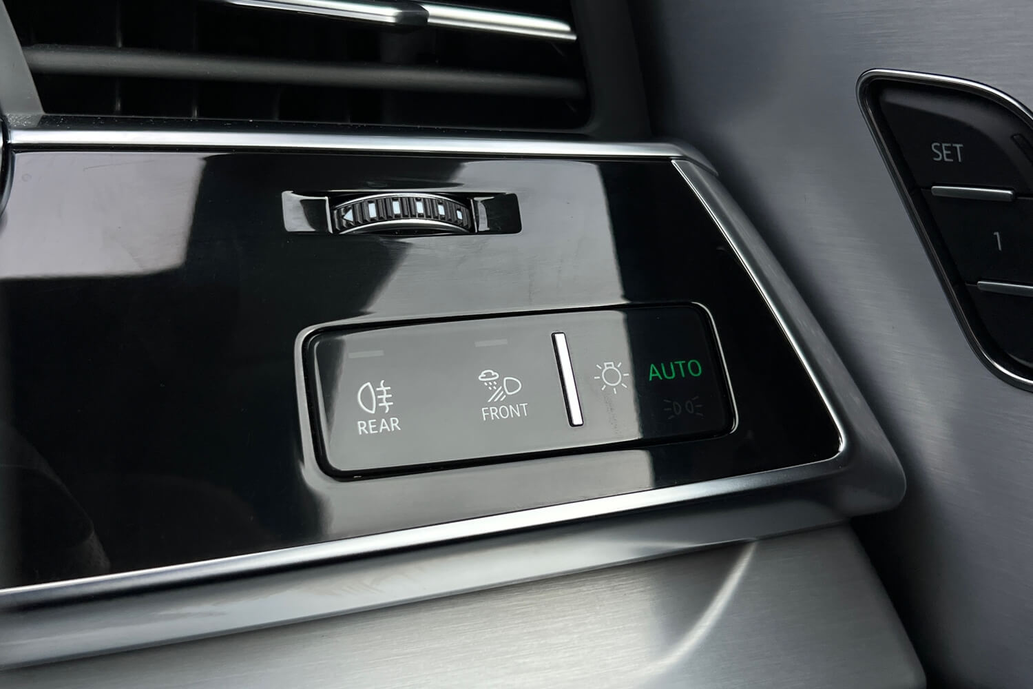 Audi Q8 thumbnail image number 20