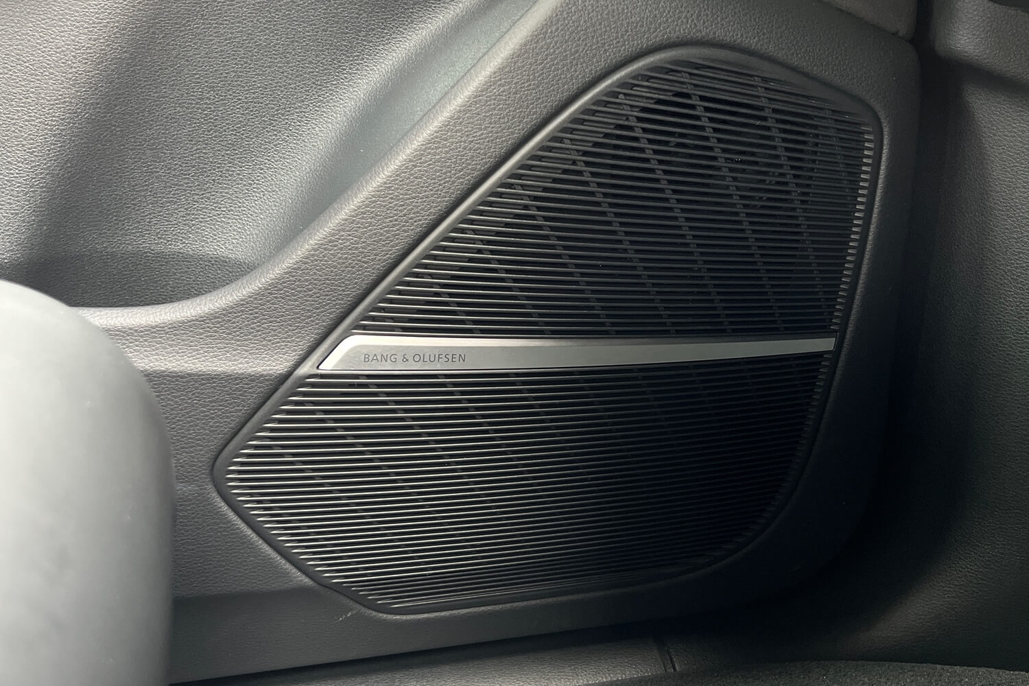 Audi Q8 thumbnail image number 23