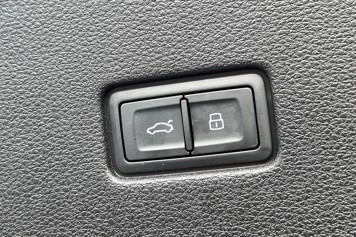 Audi Q8 thumbnail image number 25