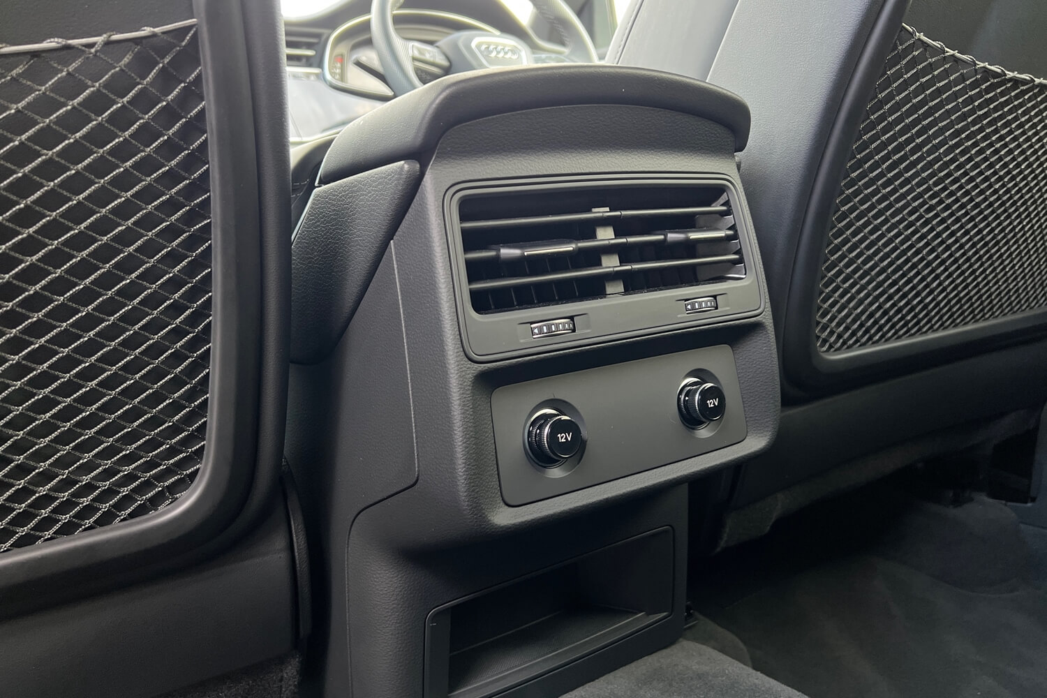 Audi Q8 thumbnail image number 27