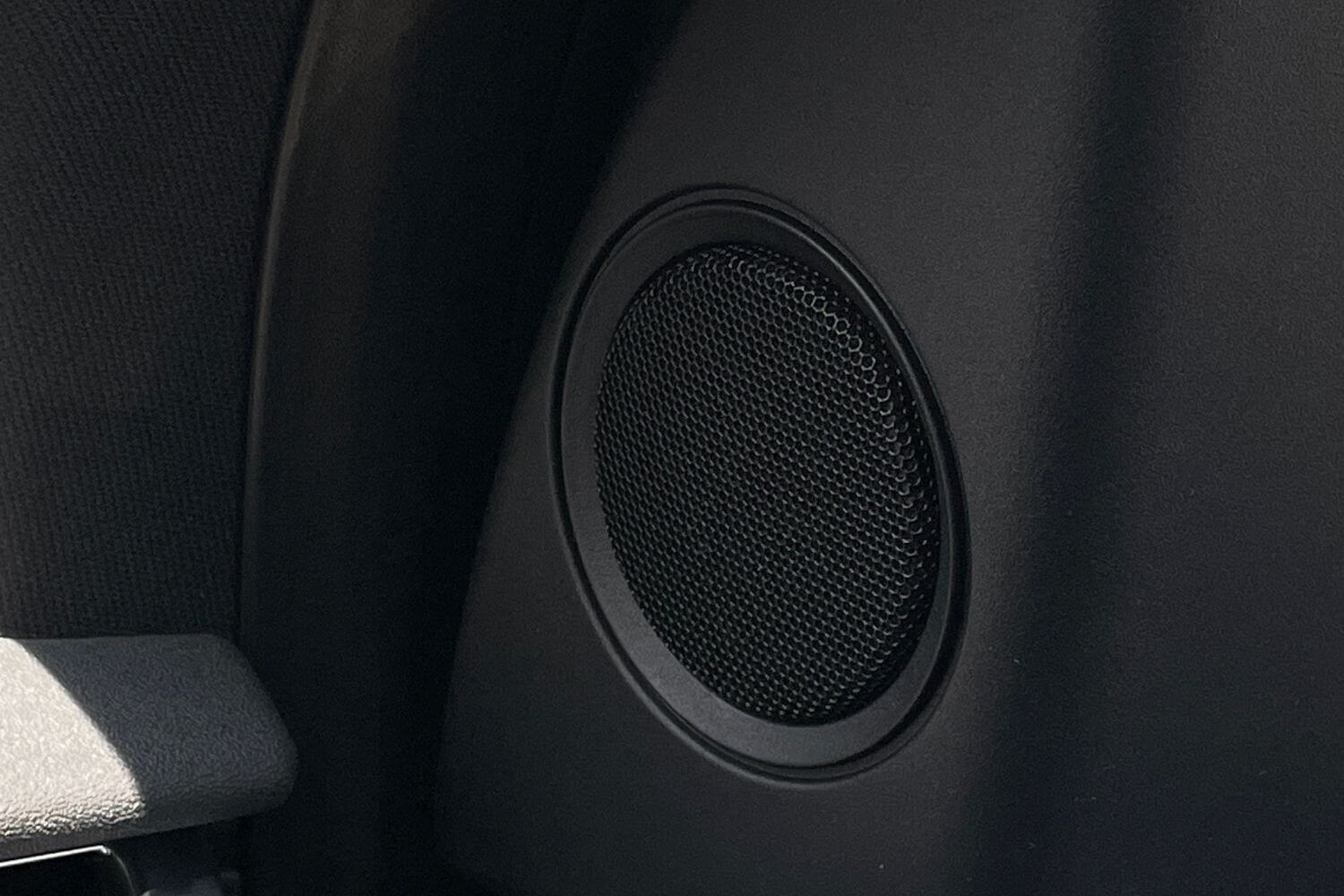 LAND ROVER DISCOVERY SPORT thumbnail image number 24