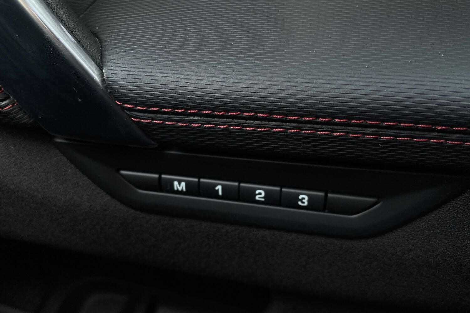 LAND ROVER DISCOVERY SPORT thumbnail image number 29