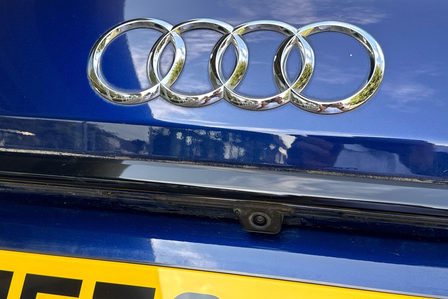 Audi Q7 thumbnail image number 16