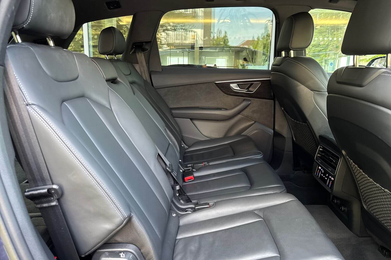 Audi Q7 thumbnail image number 17