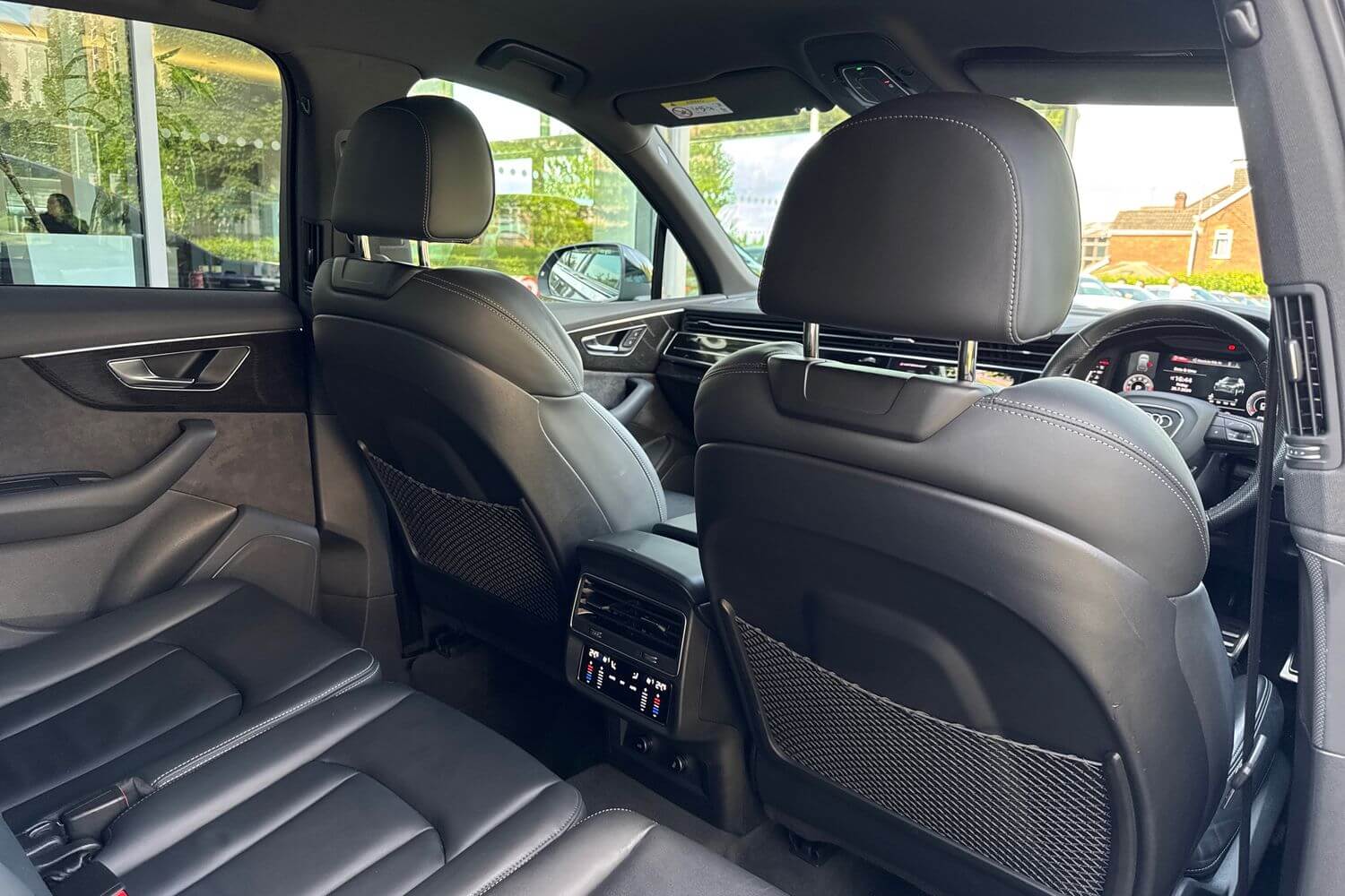 Audi Q7 thumbnail image number 18