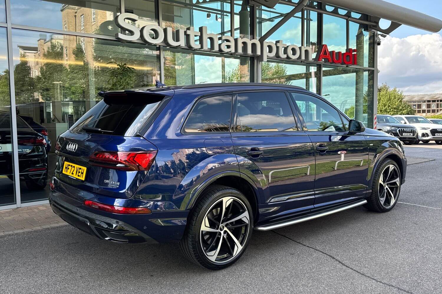 Audi Q7 thumbnail image number 3