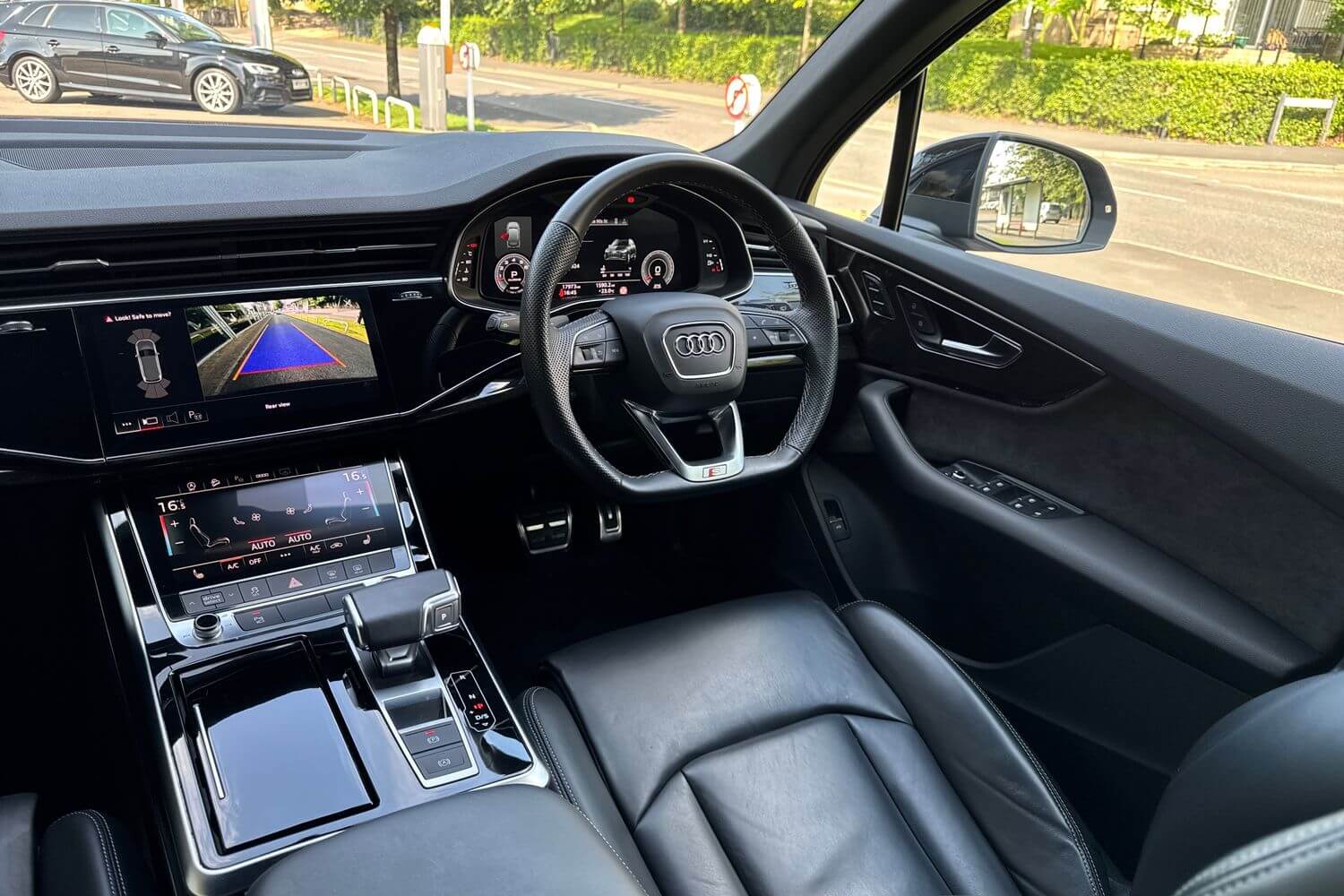 Audi Q7 thumbnail image number 27