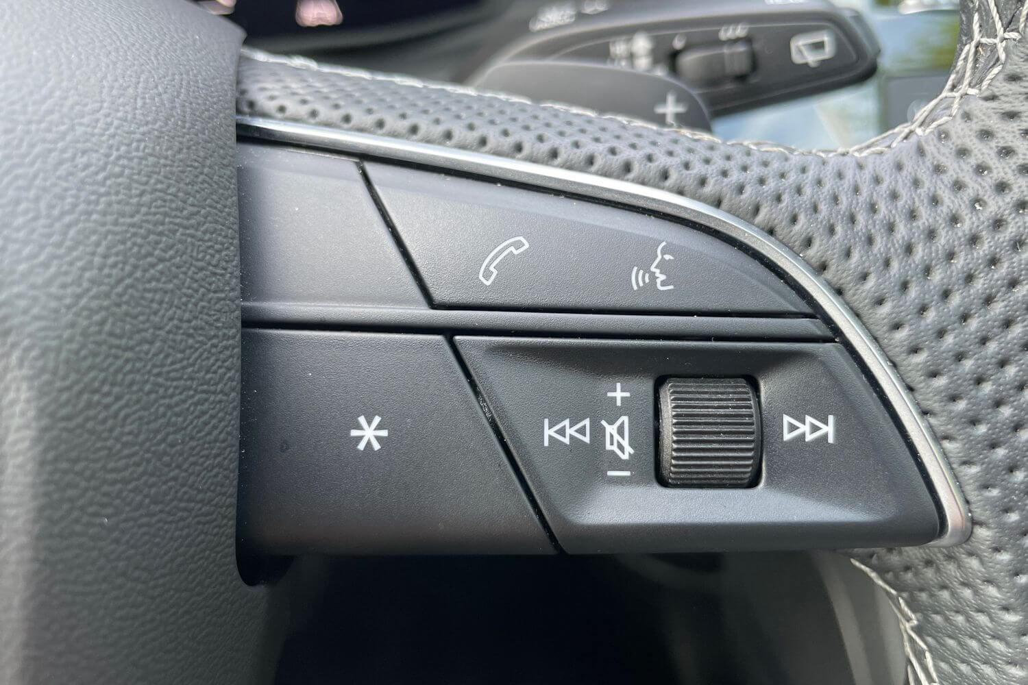 Audi Q7 thumbnail image number 18