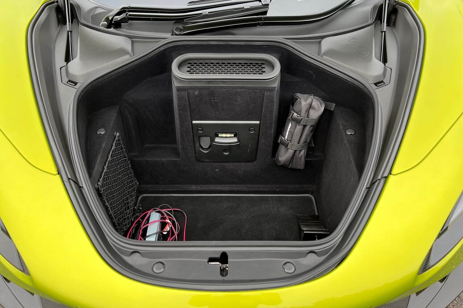 McLaren 765LT thumbnail image number 10