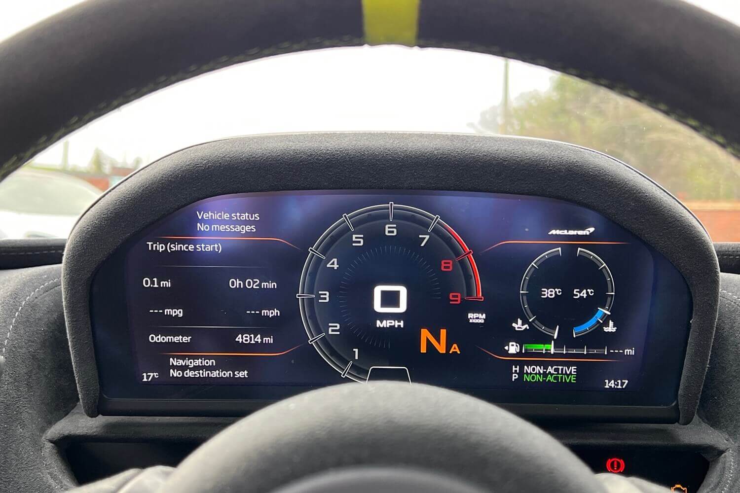 McLaren 765LT thumbnail image number 25