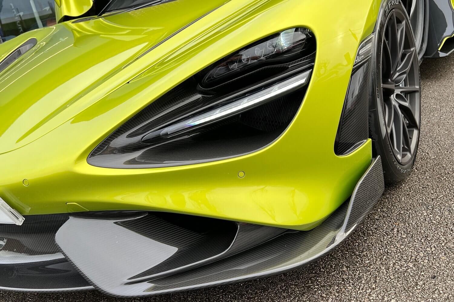 McLaren 765LT thumbnail image number 30