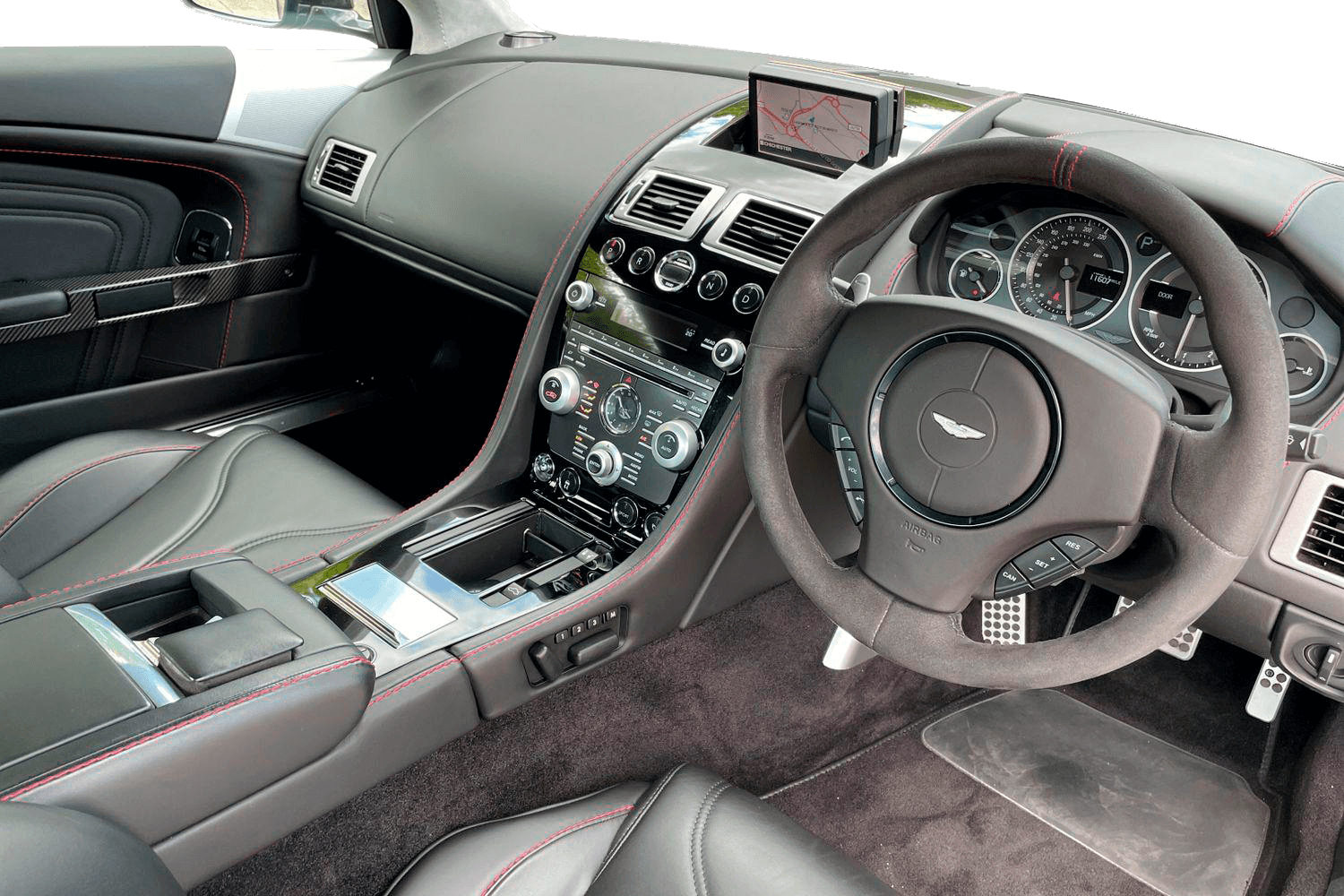 Aston Martin DBS thumbnail image number 12