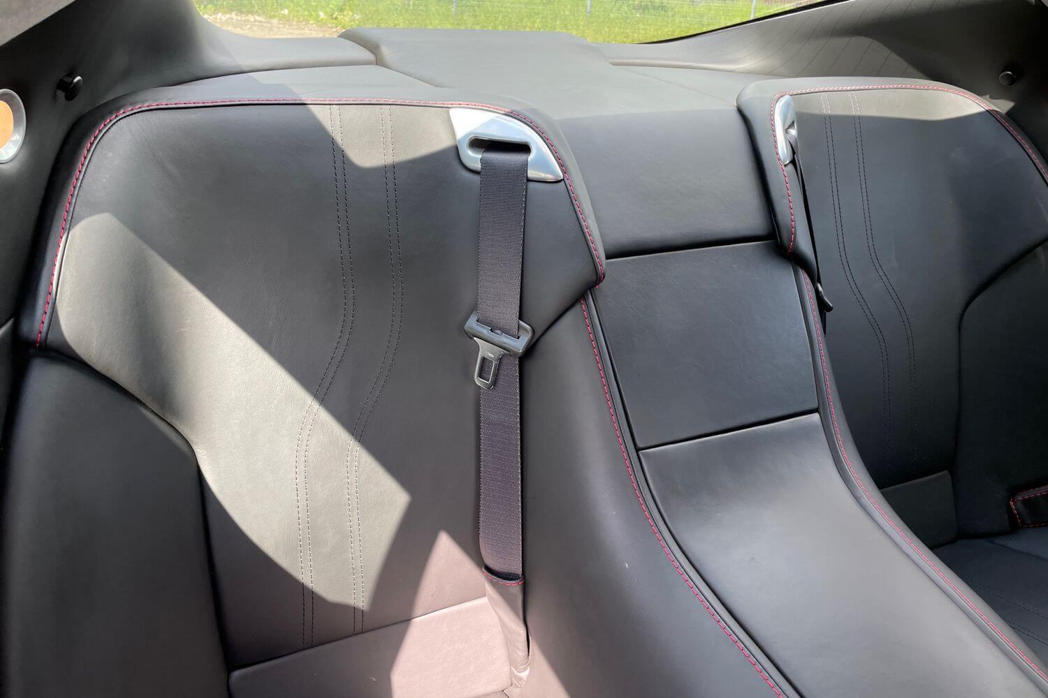 Aston Martin DBS thumbnail image number 27