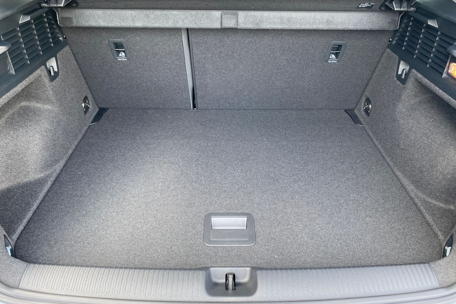 Audi Q2 thumbnail image number 10