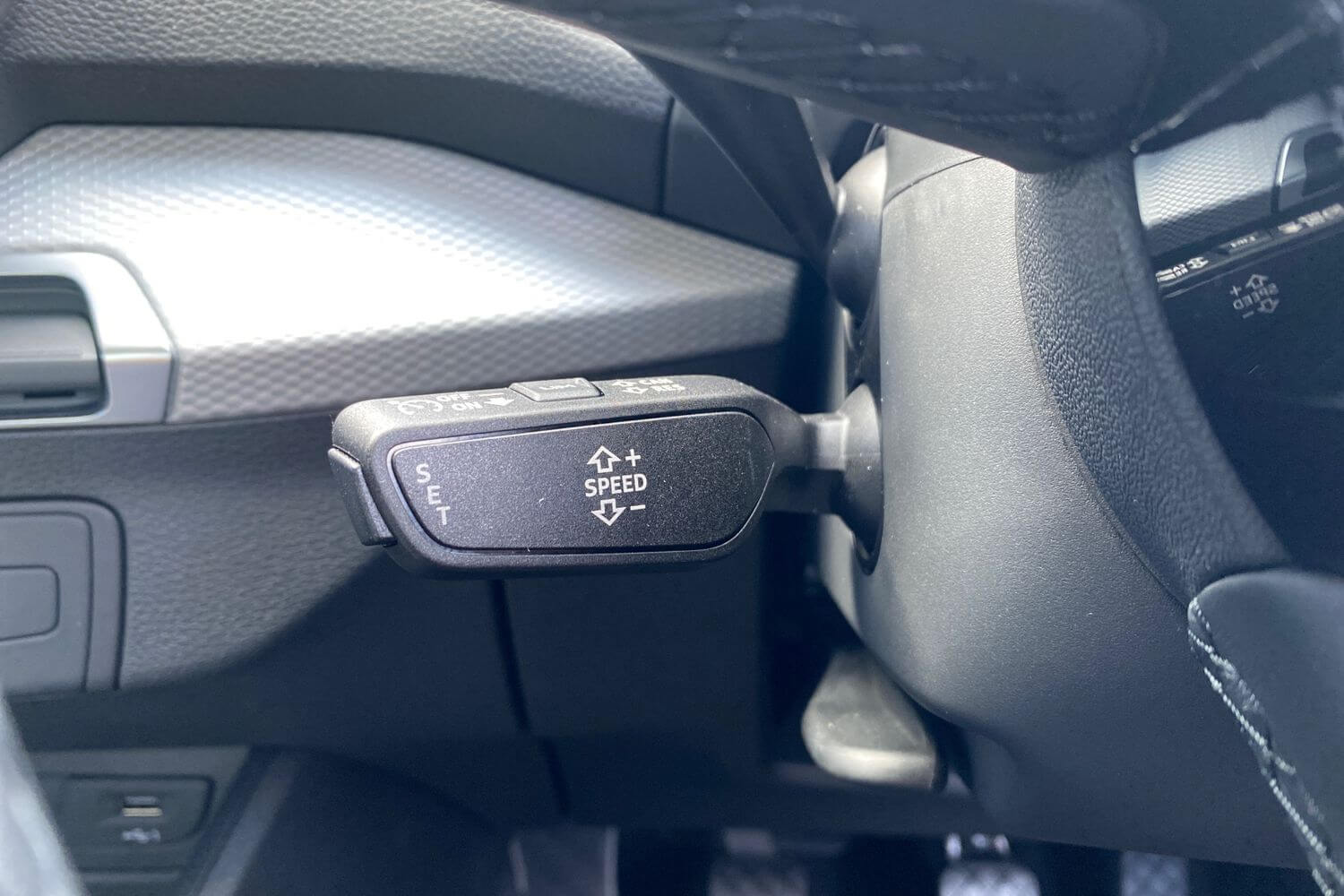 Audi Q2 thumbnail image number 19