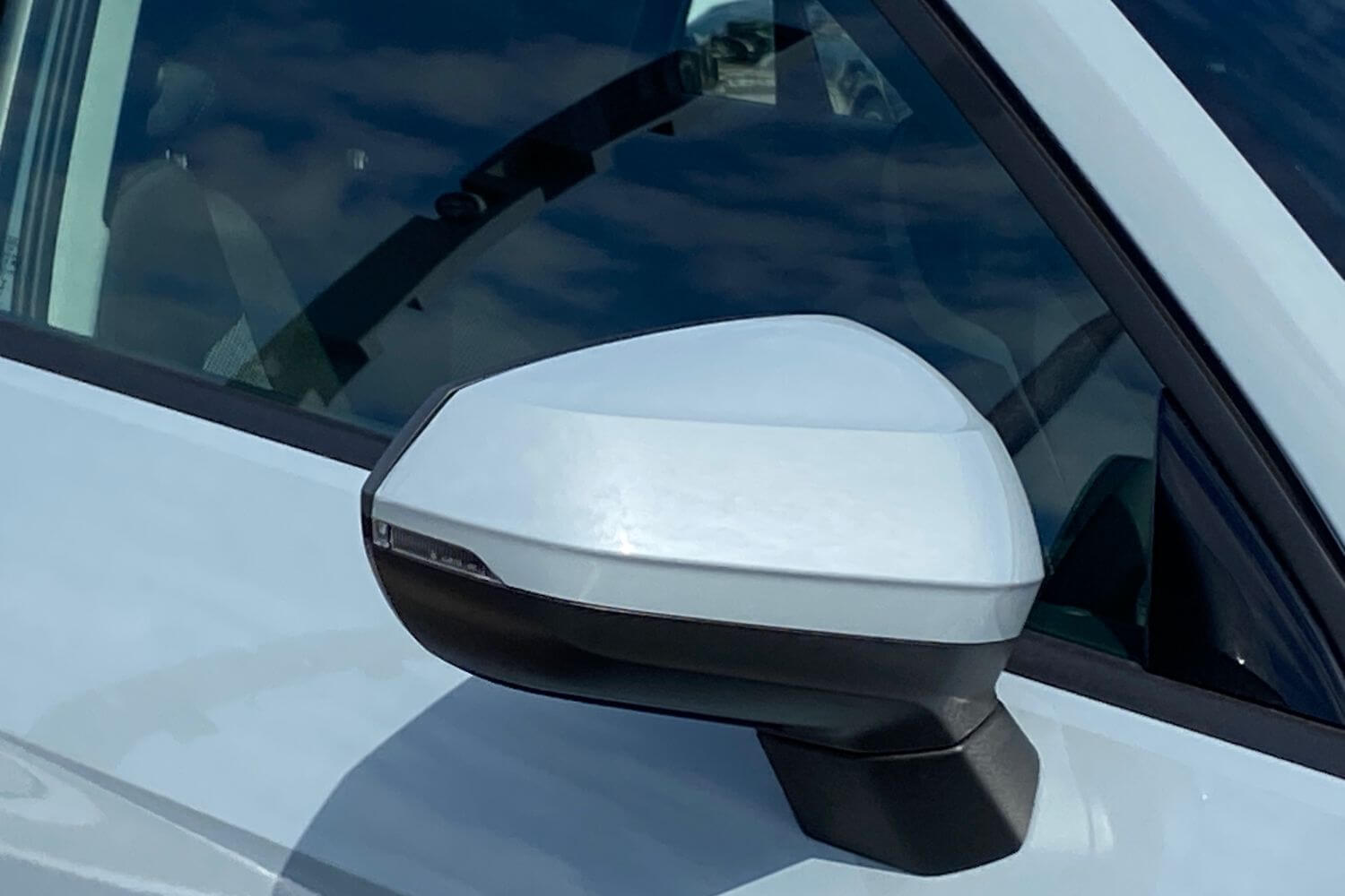 Audi Q2 thumbnail image number 3