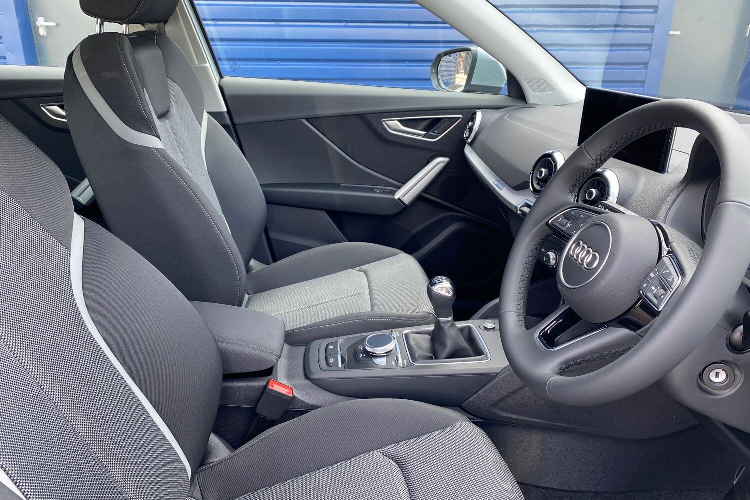 Audi Q2 thumbnail image number 32