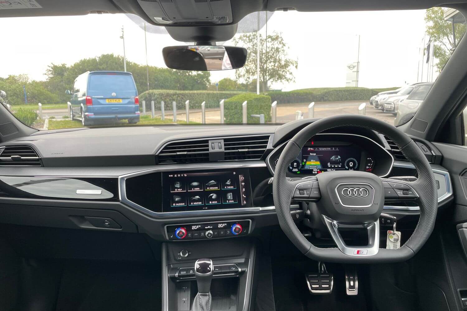 Audi Q3 thumbnail image number 35