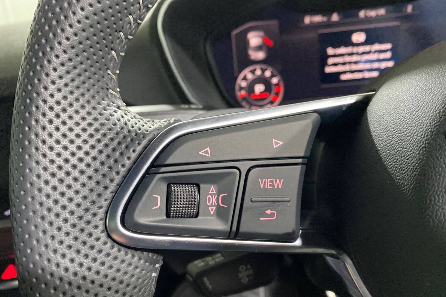 Audi TT thumbnail image number 17