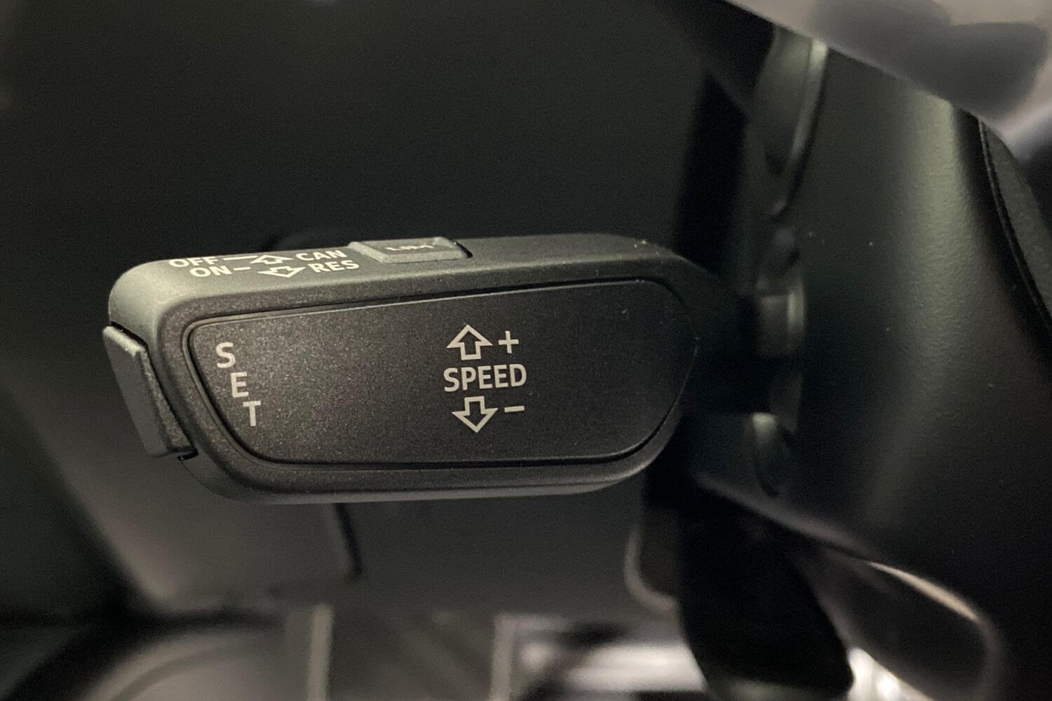 Audi TT thumbnail image number 19