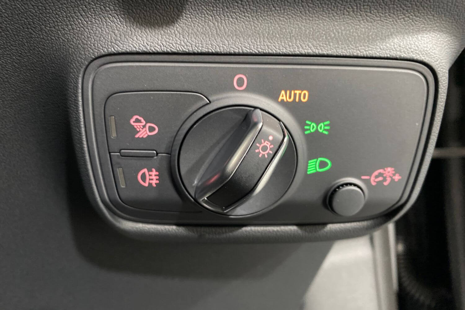 Audi TT thumbnail image number 20