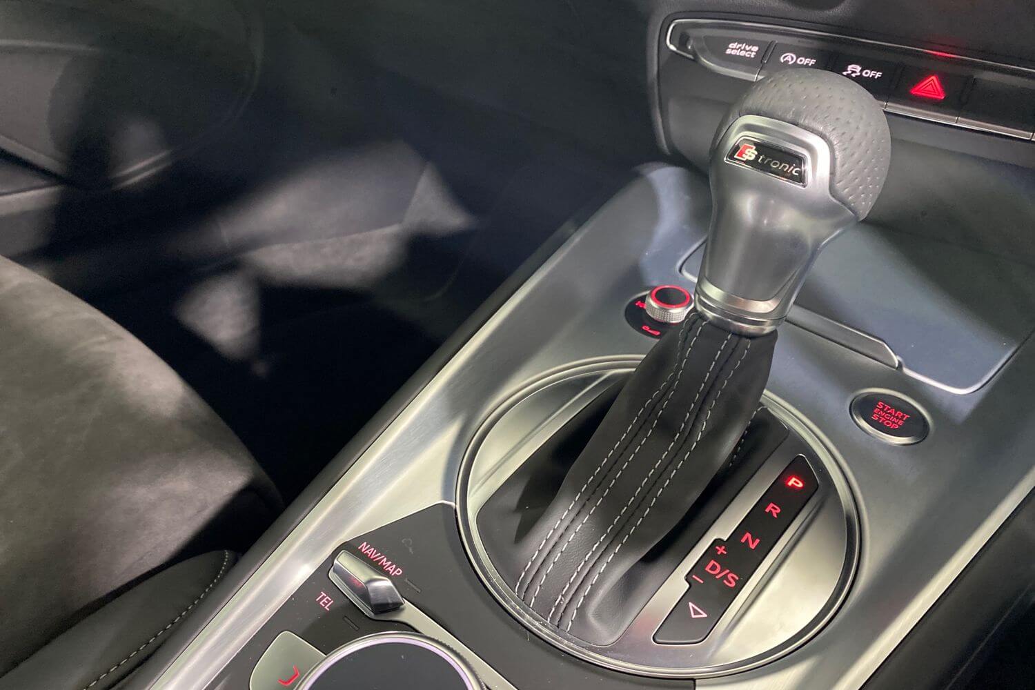 Audi TT thumbnail image number 22