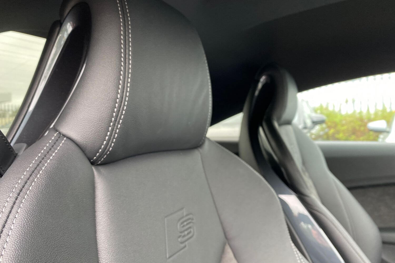 Audi TT thumbnail image number 33