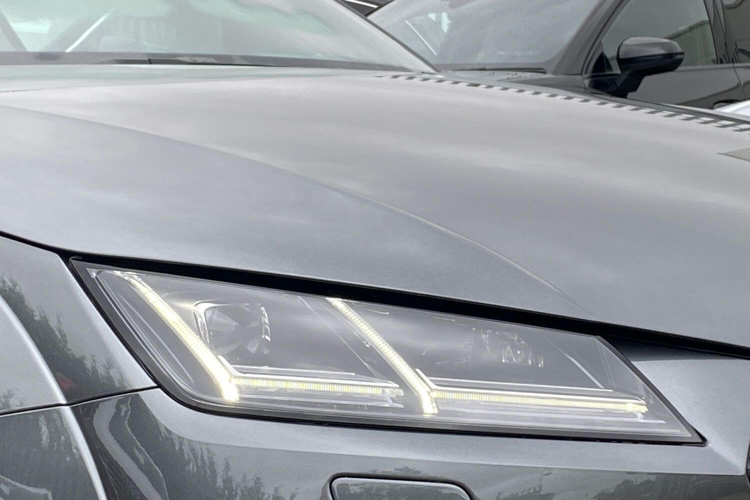 Audi TT thumbnail image number 35