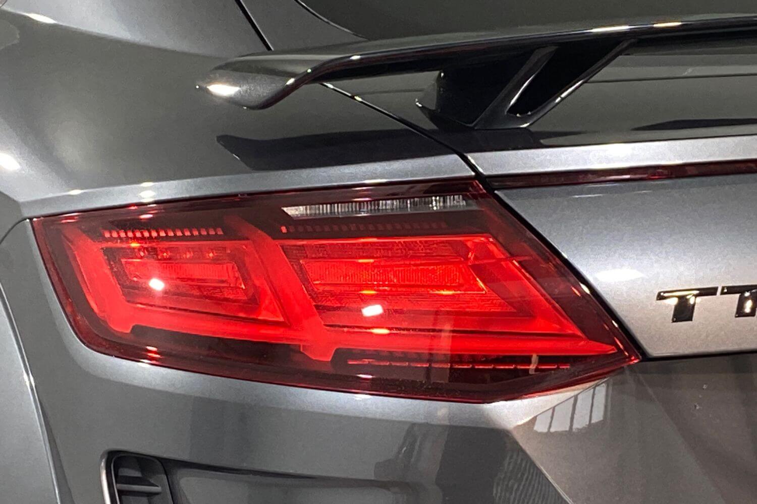 Audi TT thumbnail image number 9