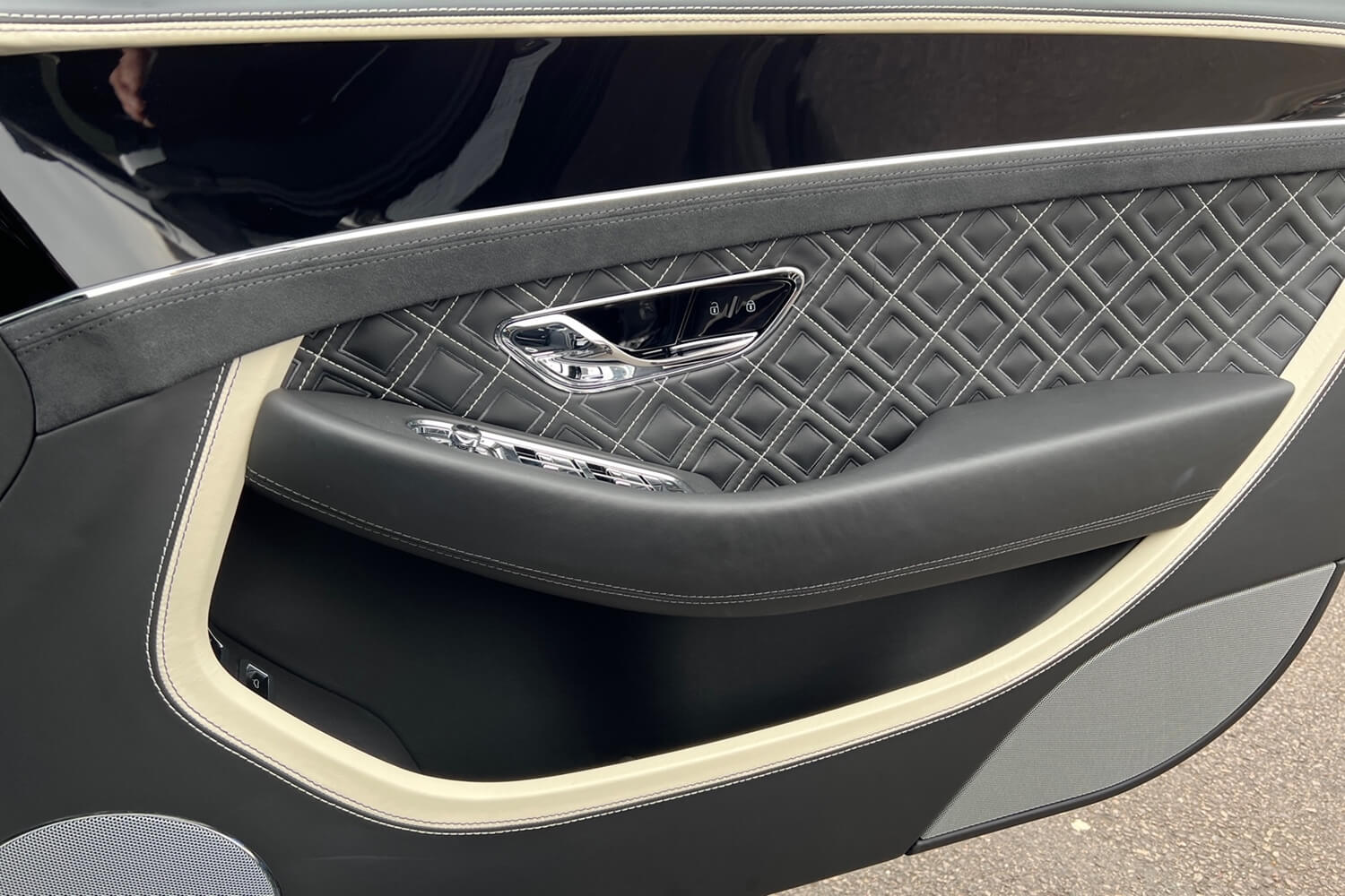 Bentley CONTINENTAL GT thumbnail image number 14