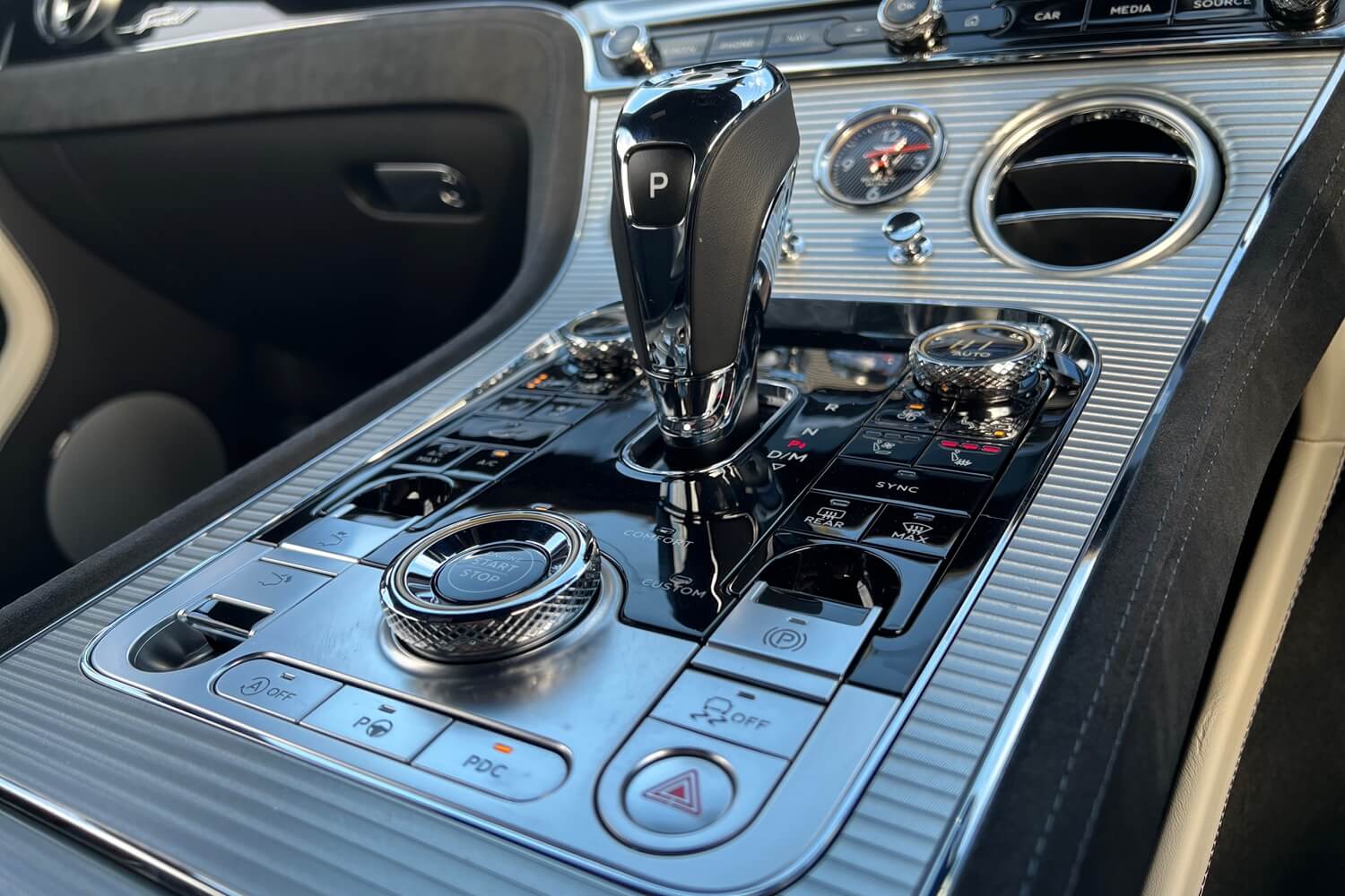 Bentley CONTINENTAL GT thumbnail image number 20