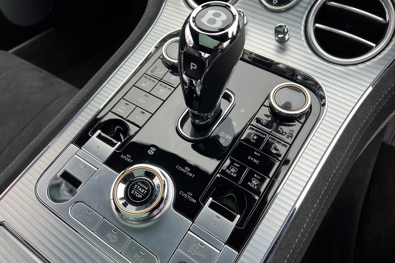 Bentley CONTINENTAL GT thumbnail image number 22