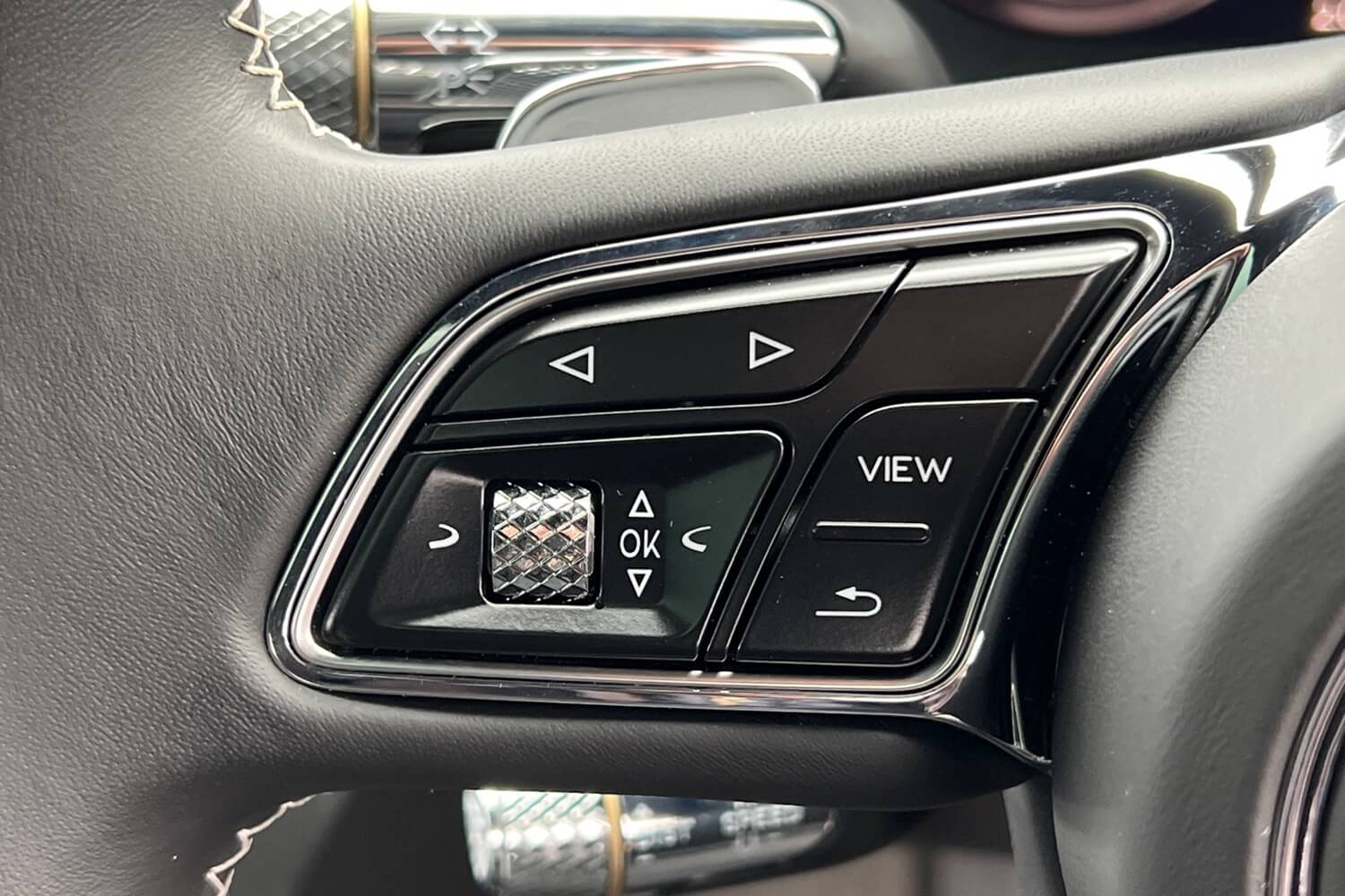 Bentley CONTINENTAL GT thumbnail image number 23