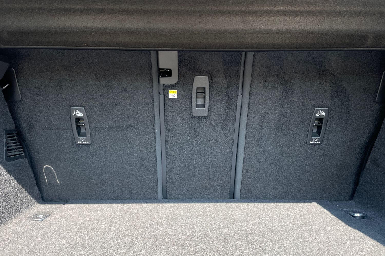 Jaguar F-PACE thumbnail image number 13