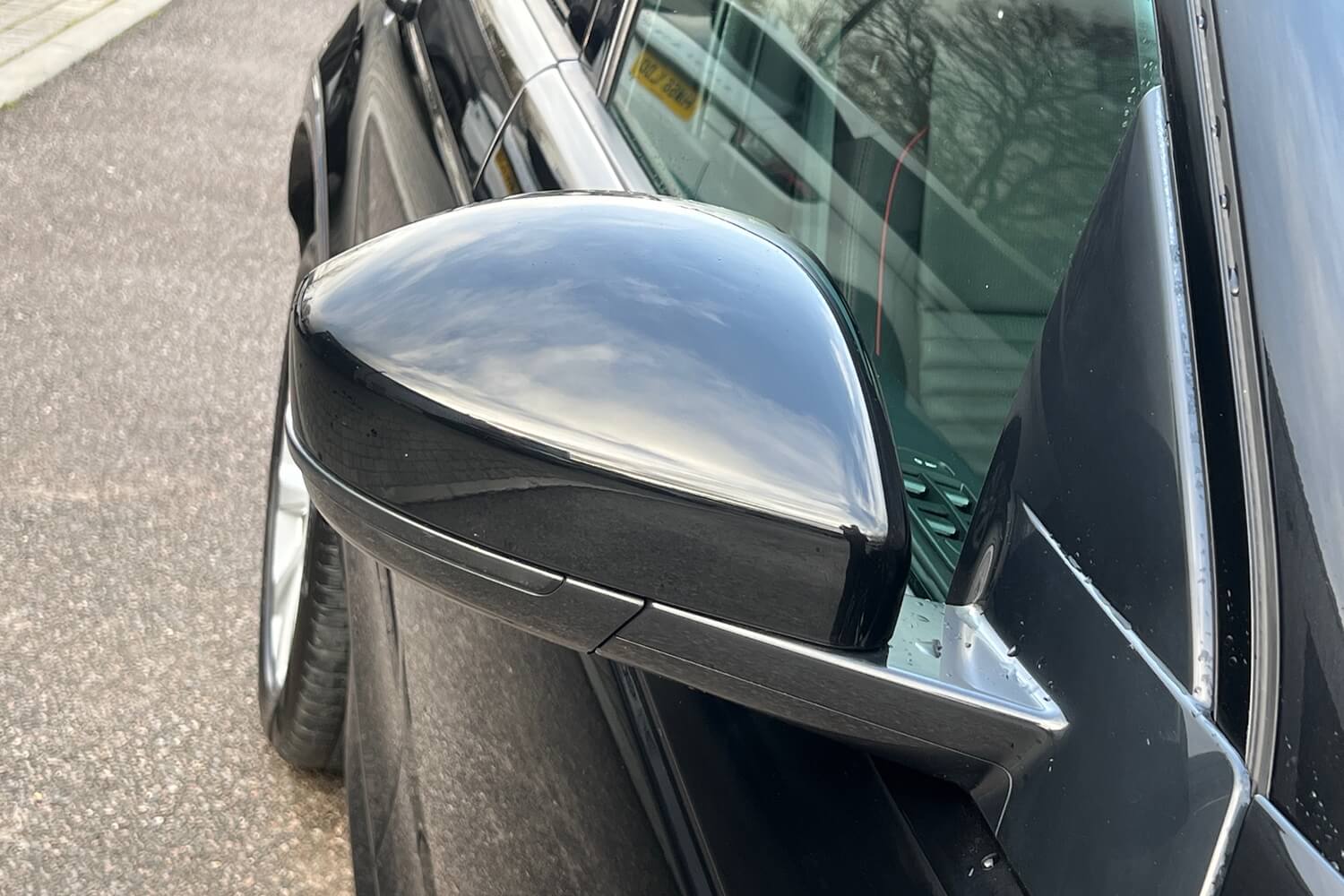 Land Rover DISCOVERY SPORT thumbnail image number 3