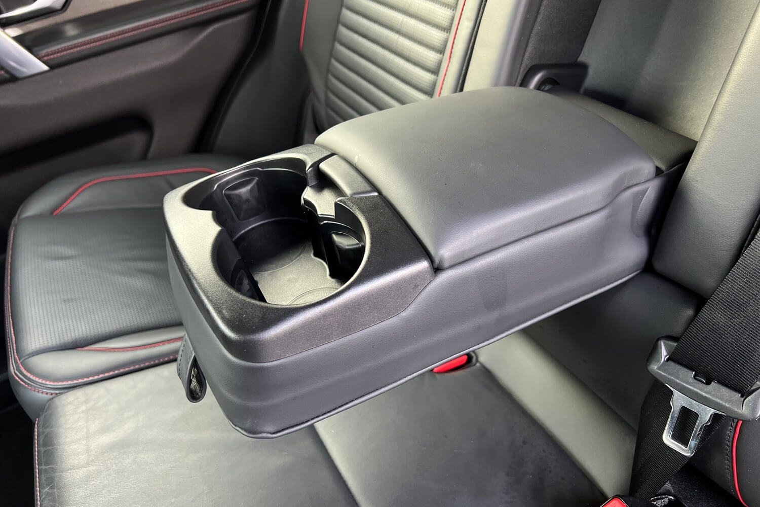 Land Rover DISCOVERY SPORT thumbnail image number 30