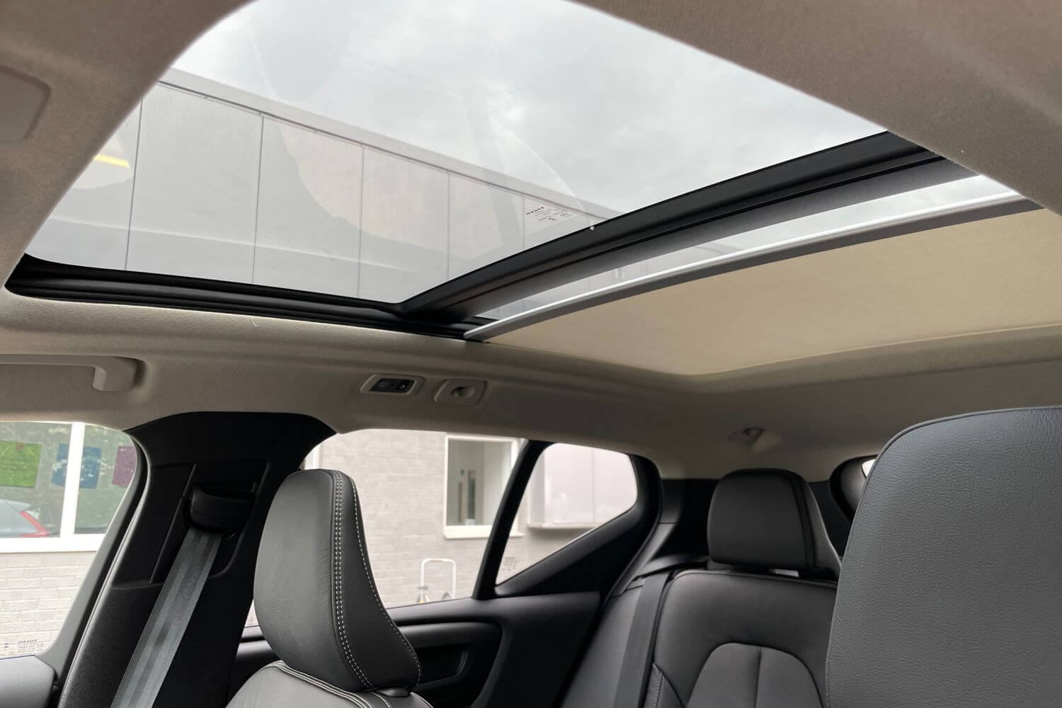 Volvo XC40 thumbnail image number 13