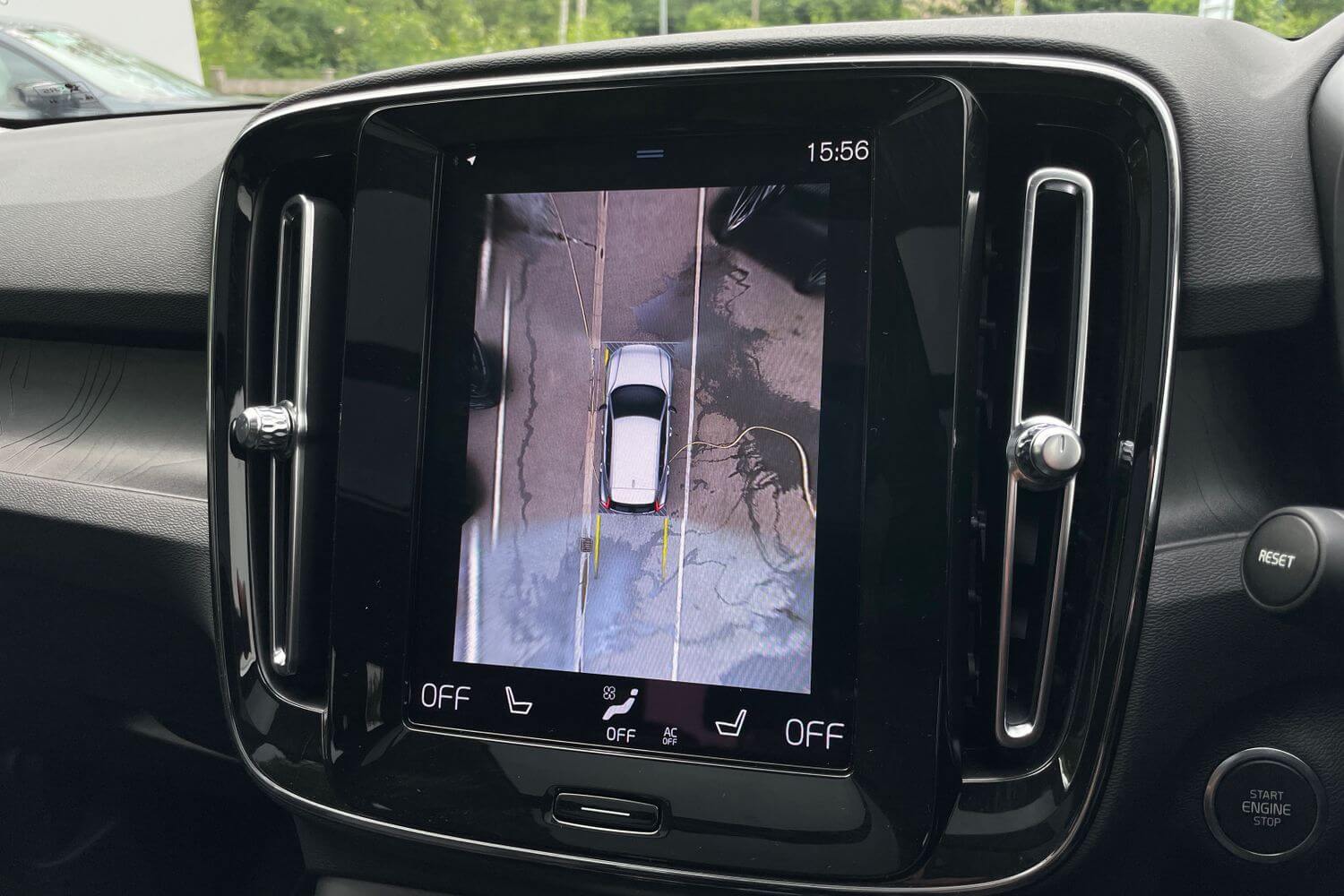 Volvo XC40 thumbnail image number 22