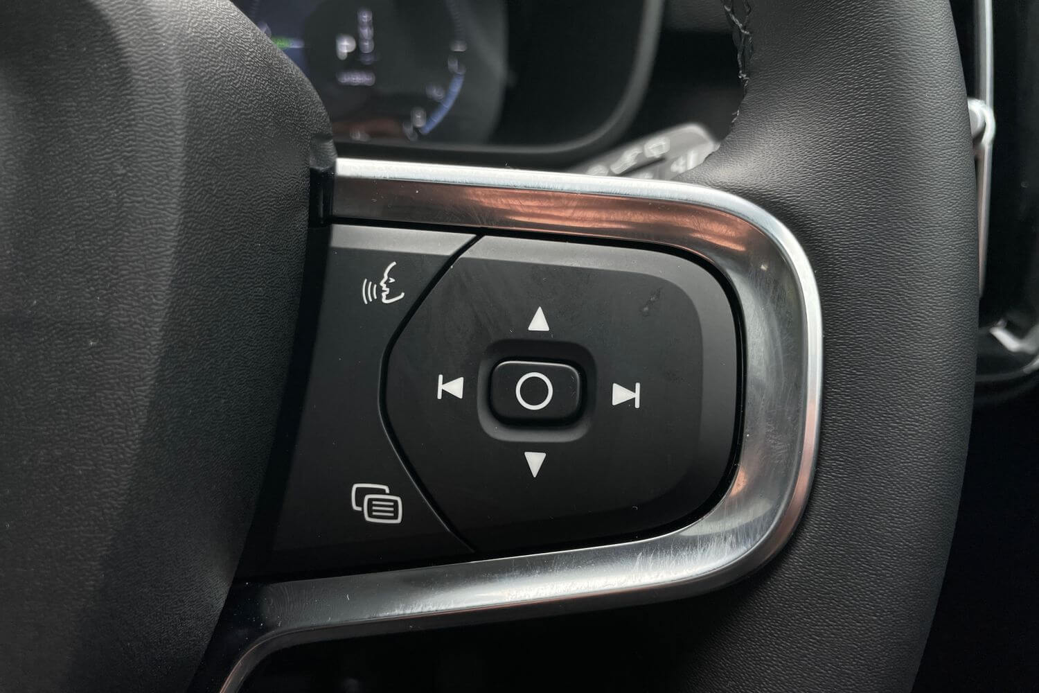 Volvo XC40 thumbnail image number 25