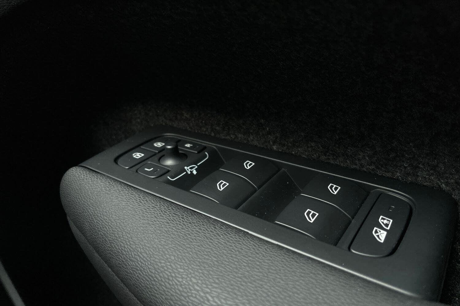 Volvo XC40 thumbnail image number 29